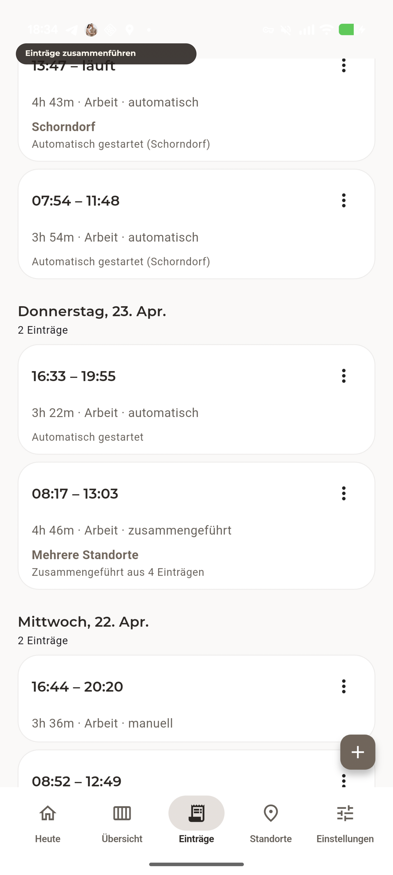 Eintragsliste mit automatischen und zusammengeführten Arbeitszeiten